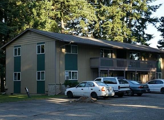 3rd image of 15823 100th Avenue Ct E