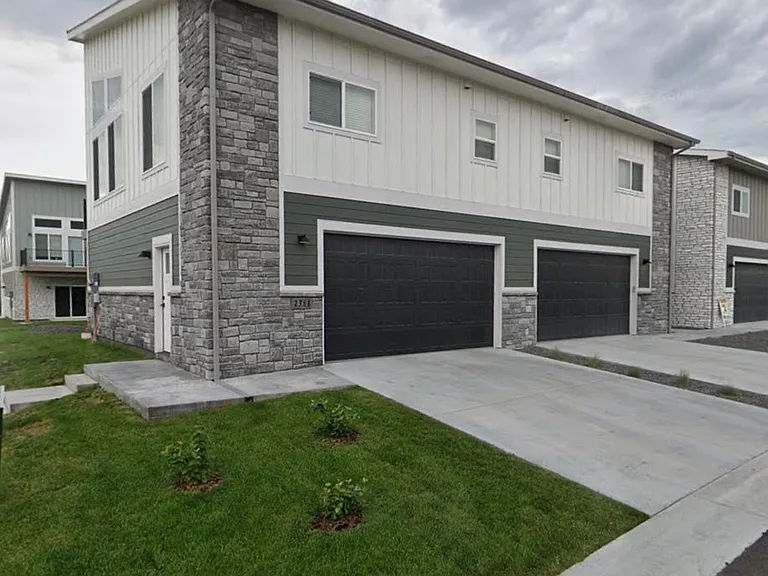 236 Miller Ln — Photo 1