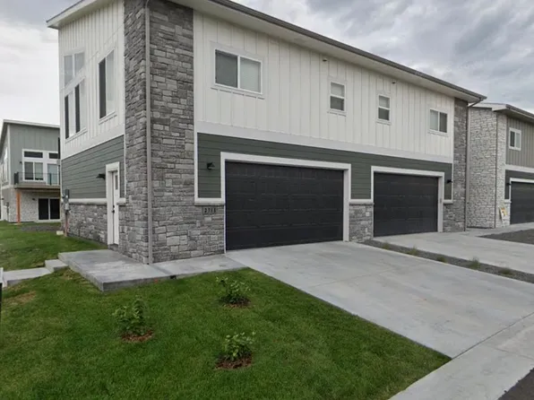 236 Miller Ln, Cheyenne, WY 82009