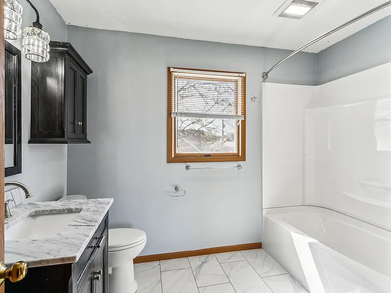 2357 Amy Ave — Photo 8