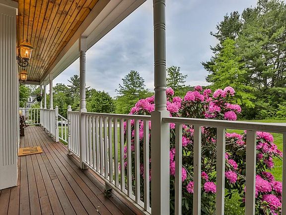 2nd image of 25 Woodwell Cir