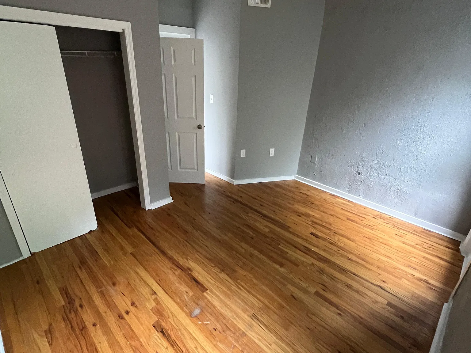 53 Milford Ave — Photo 3