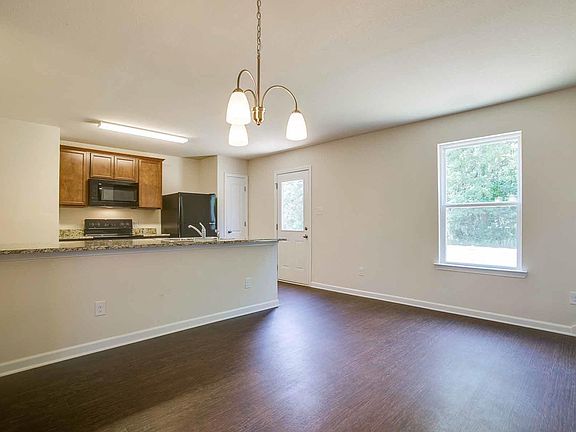 4th image of 3731 Burdette Way