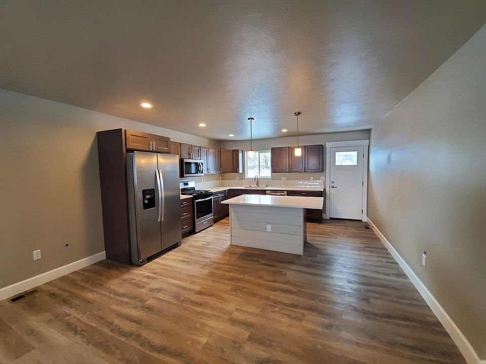 1st image of 4405 N Keller Ln