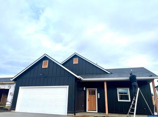 424 SW Rose Ave, Dallas, OR 97338