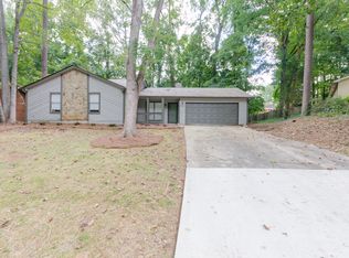 5365 Pickwick Ln, Lilburn, GA 30047
