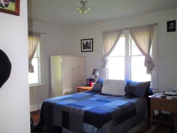 5th image of 810 W 26th St