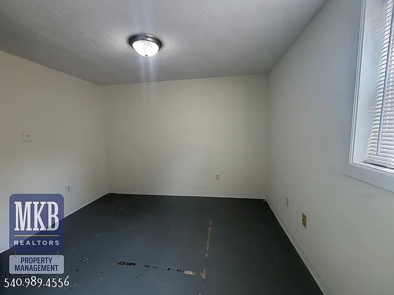 4706 Casper Dr NE — Photo 27