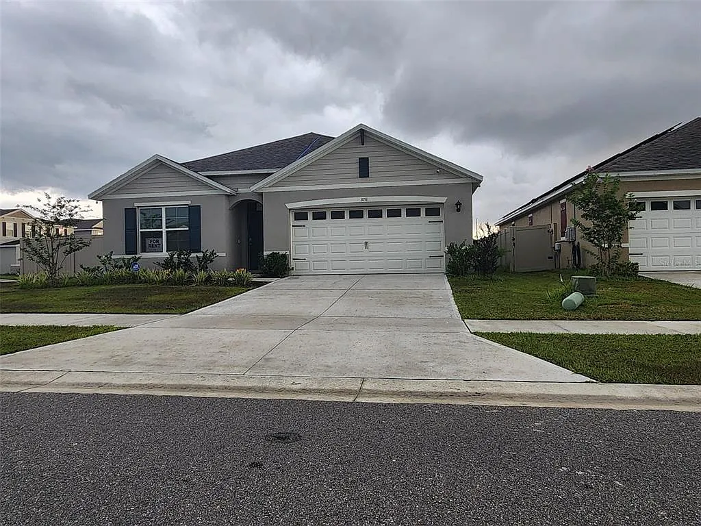 4 bed, 2.0 bath, 1830 sqft, $2,300 — Photo 1