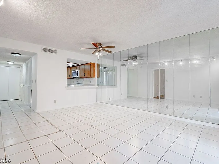 3823 S Maryland Pkwy #B2 — Photo 23