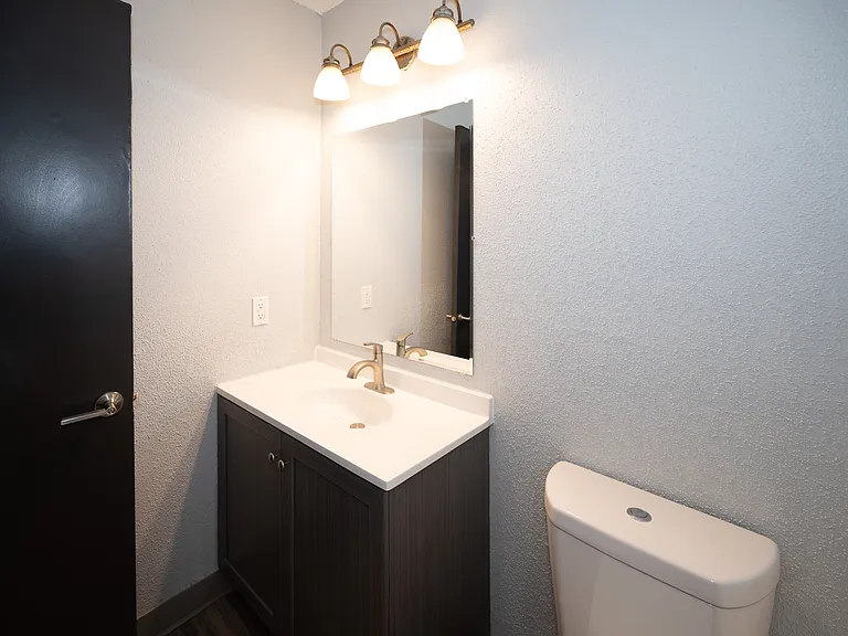 Meadow Park Apartments — Photo 20