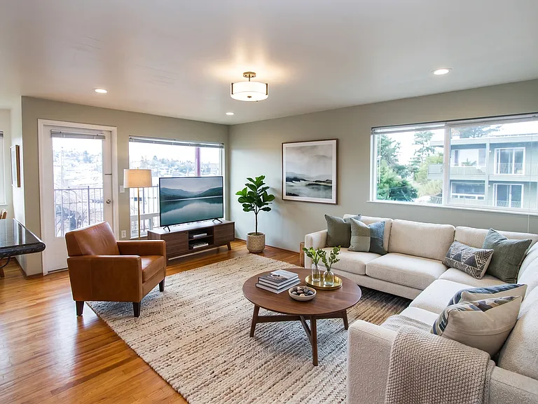 Barrett Square Apartments: Your Ideal Urban Home — Photo 4