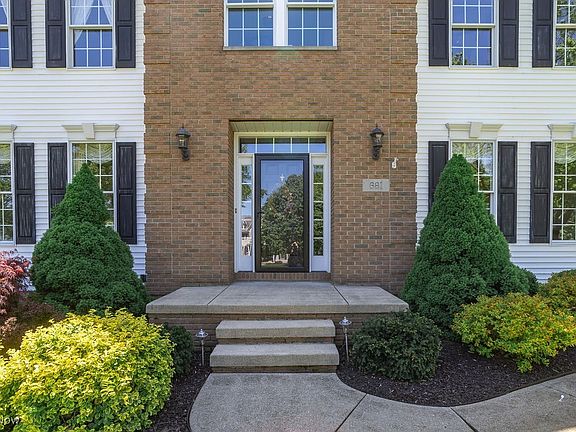 2nd image of 681 Tamarac Trl