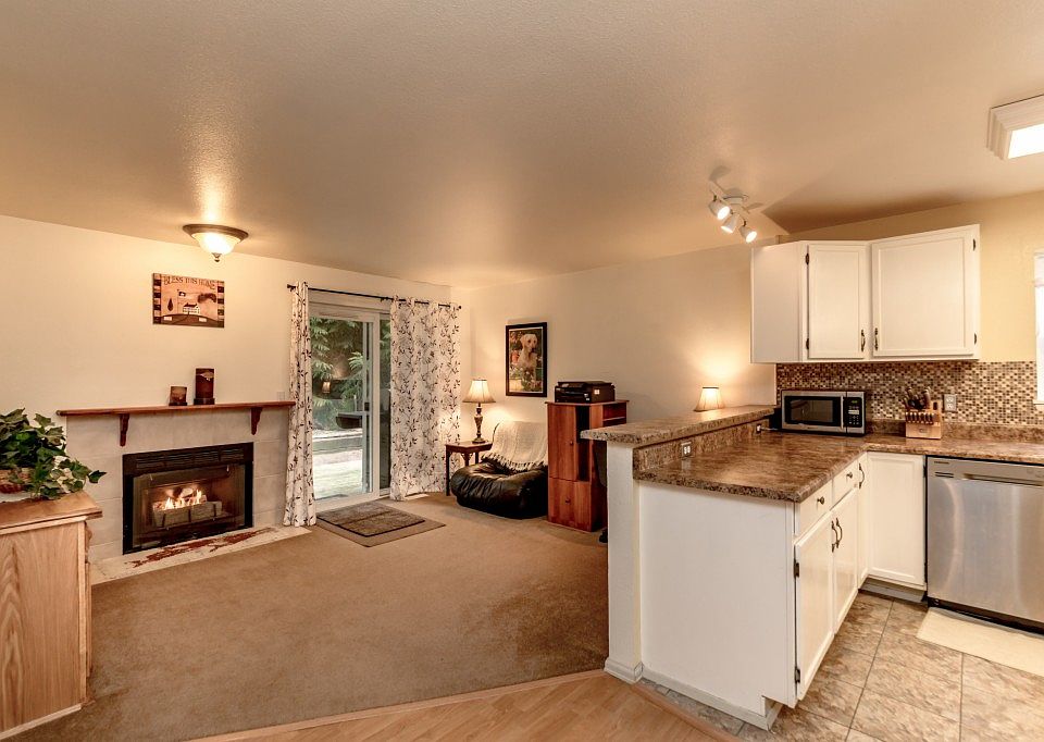 1st image of 1307 NW Slate Ln