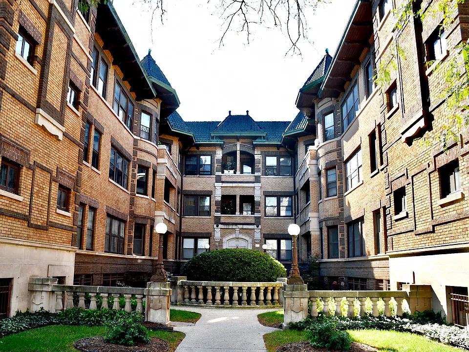 941 E Hyde Park Blvd #1