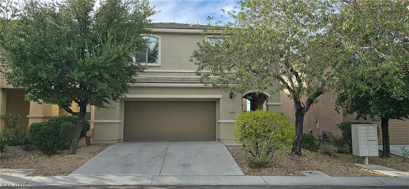 3 bed, 2.5 bath, 1950 sqft, $1,995 — Photo 1