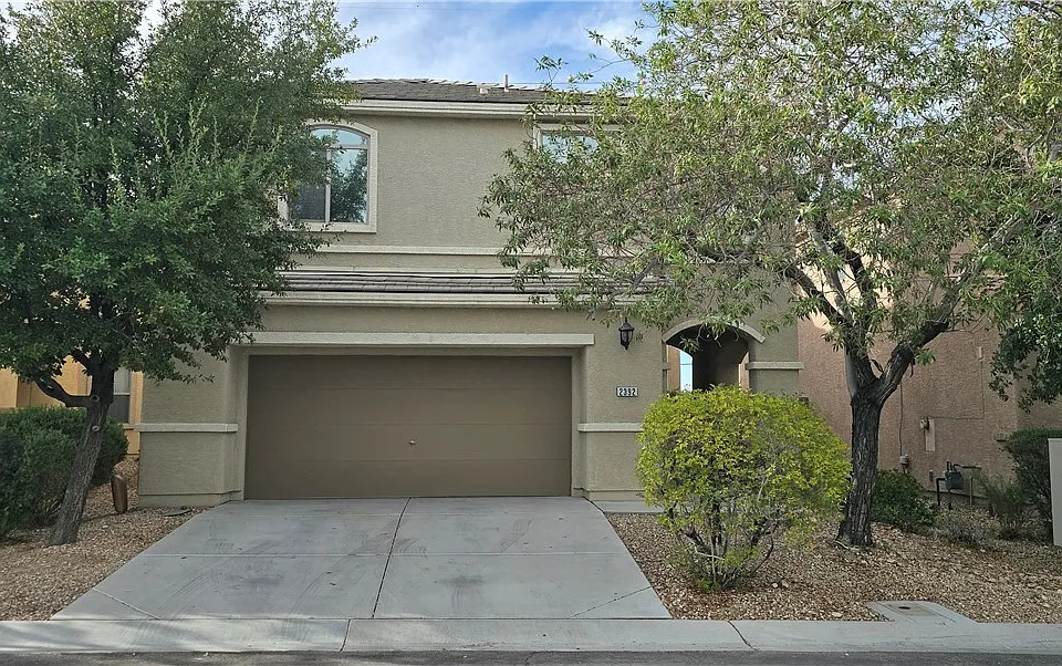 2392 Rue Bienville Way