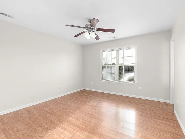 131 Cherry Grove Dr — Photo 11