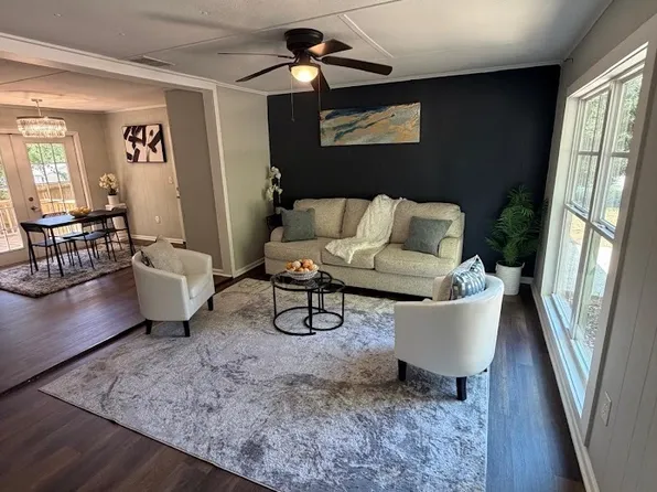 5 Westgate Park Ln, Newnan, GA 30263