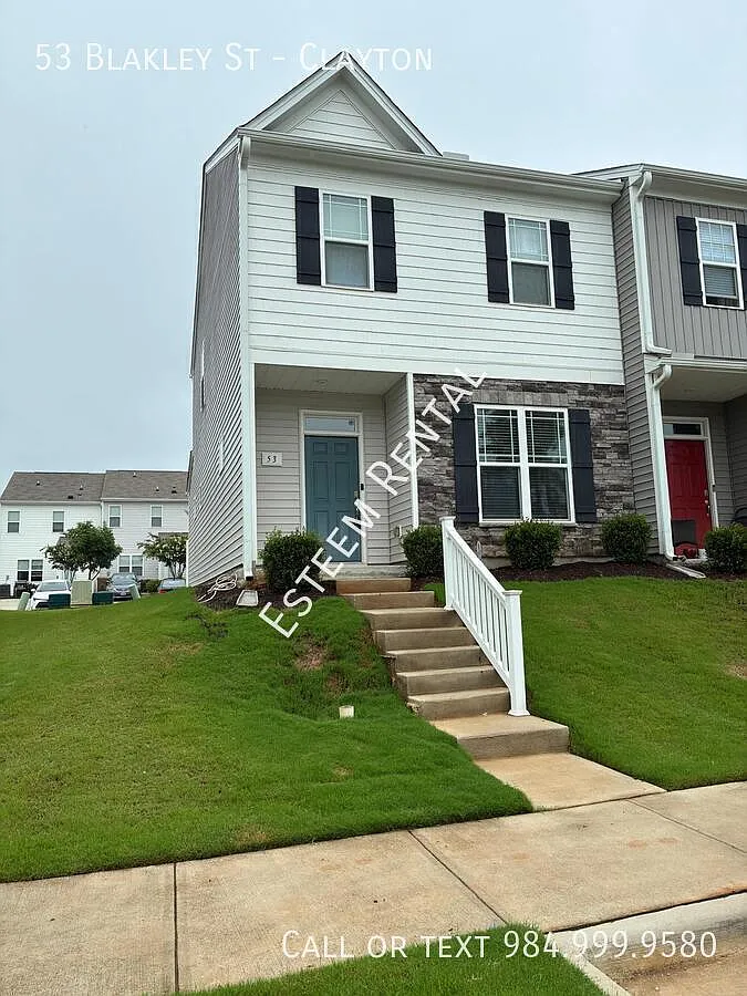 3 bed, 2.5 bath, $1,675 — Photo 1
