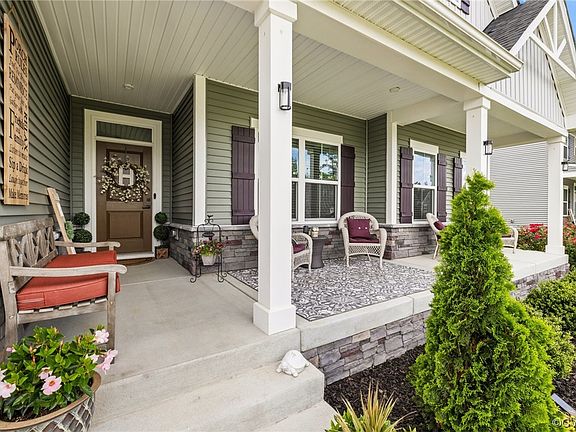 2nd image of 13701 Bastian Dr