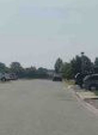 Exterior Neighborhood (street photo)