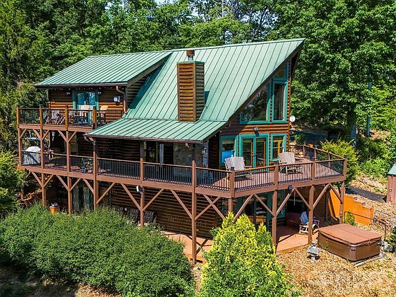 3rd image of 300 Williams Cir