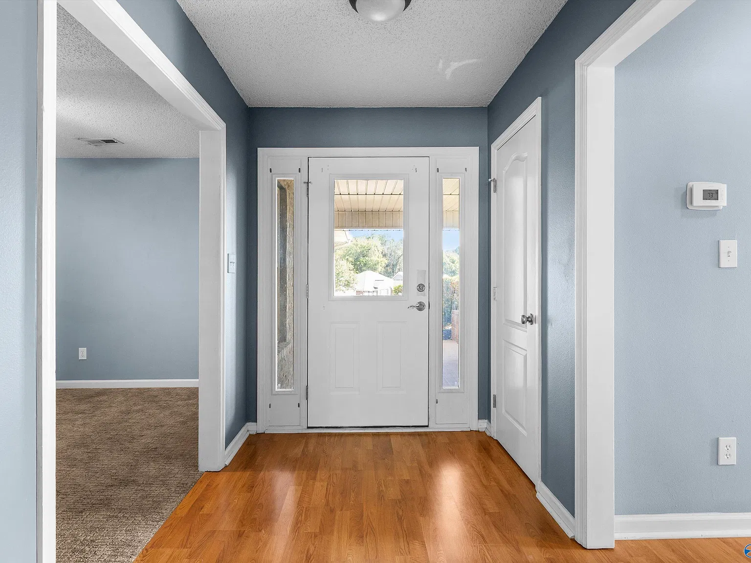 3 bed, 2.0 bath, 1658 sqft, $1,900 — Photo 4