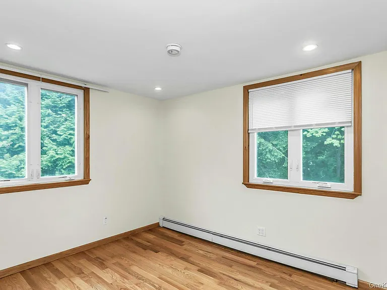 717 3rd Ave — Photo 23