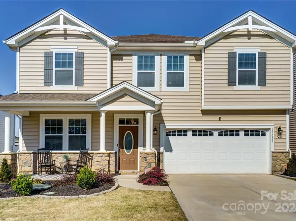 17026 Carolina Pine Row, Charlotte, NC 28278