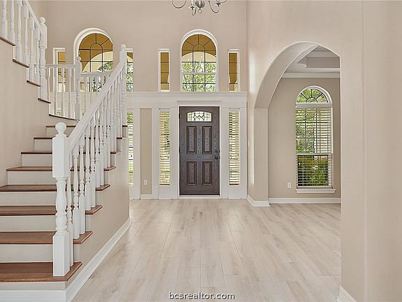 5th image of 5101 Ganton Ct