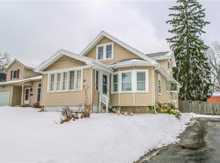 111 Glenora Dr, Rochester, NY 14615