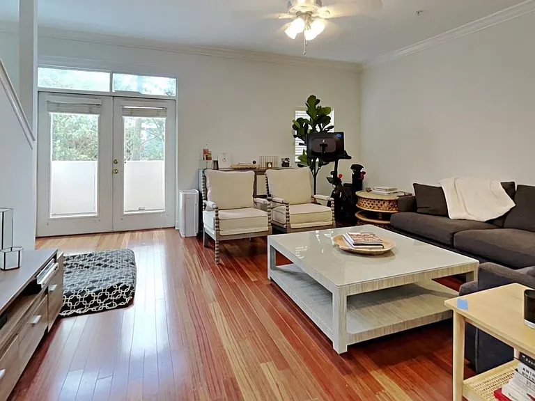 407 S Oregon Ave — Photo 18