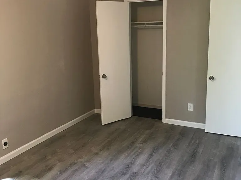 940 E Hattie St — Photo 11