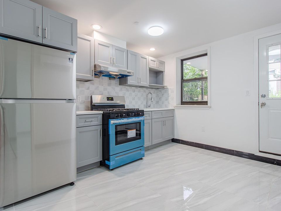 1st image of 8885 19th Ave #1