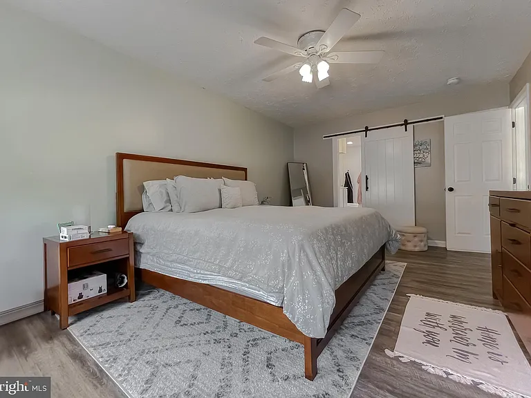 48221 Keel Dr — Photo 41