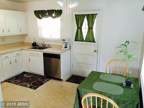 5th image of 6413 Wilcox Ct