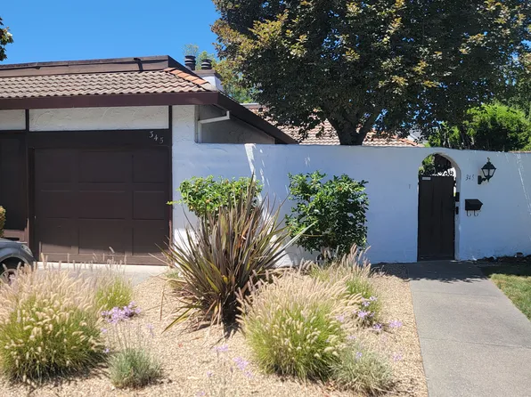 345 Las Casitas Ct, Sonoma, CA 95476