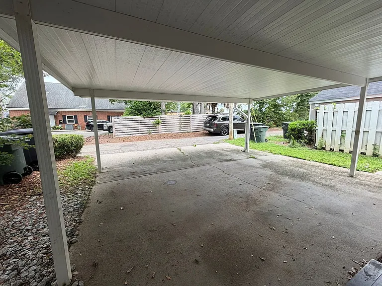 136 Belmont Rd — Photo 30