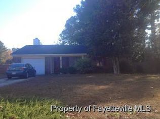 5523 Heather St, Hope Mills, NC 28348