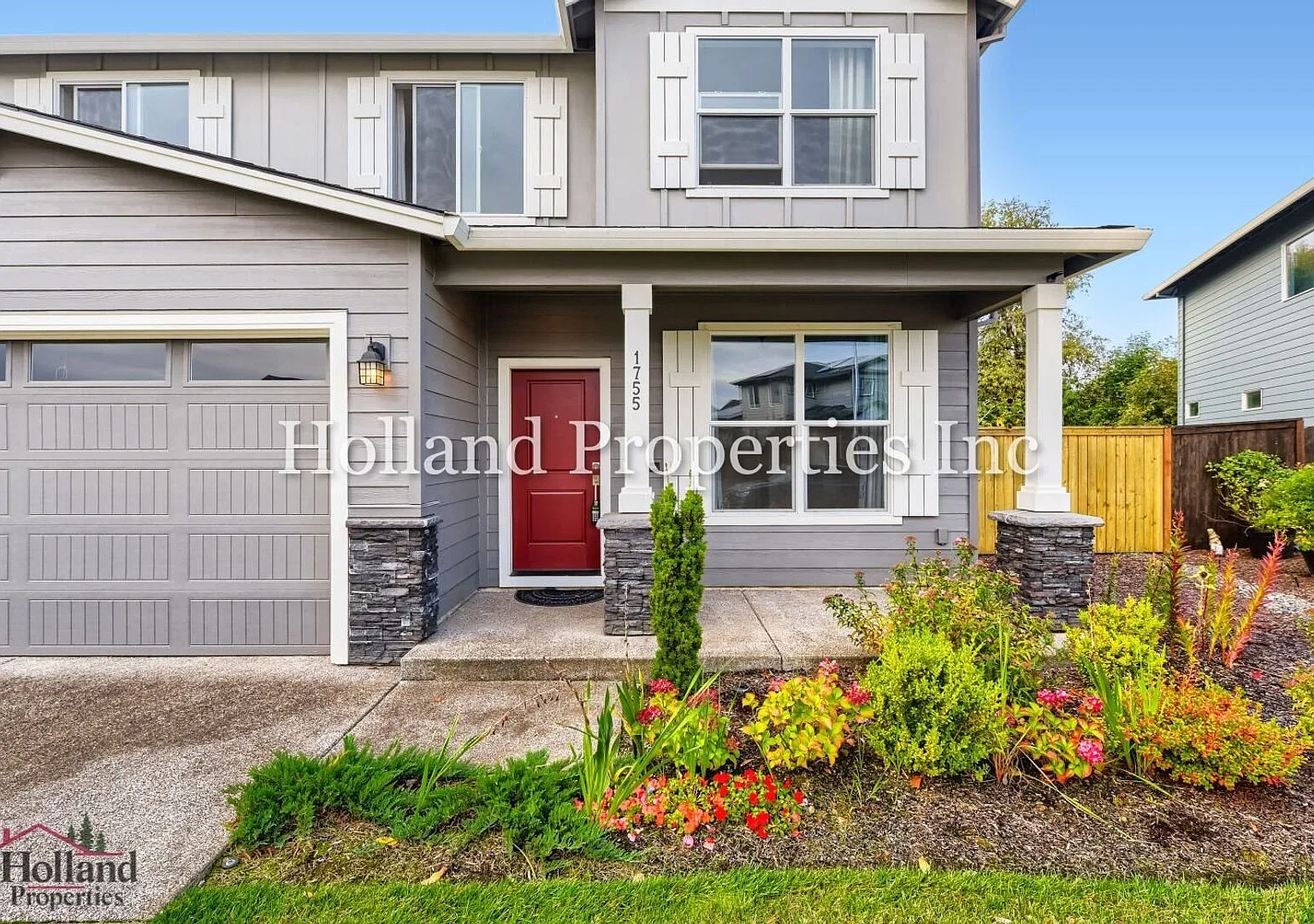 Beautiful 4-Bedroom Cornelius Home with Green-Space Views — Photo 2