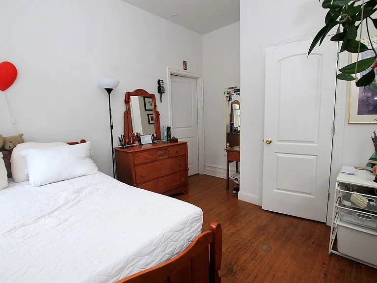 3718 Spring Garden St #2R — Photo 4