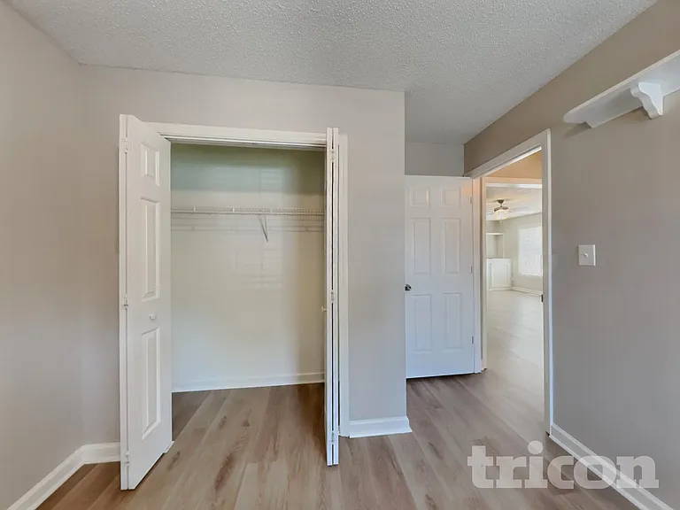 1004 Spruce Dr — Photo 11