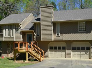 3096 Malvern Dr, Snellville, GA