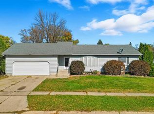 309 E Iowa St, Elmore, MN 56027