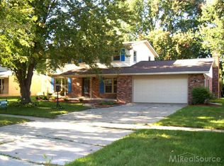 670 6th St, Marysville, MI