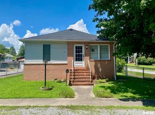 1915 E Oak St, West Frankfort, IL 62896