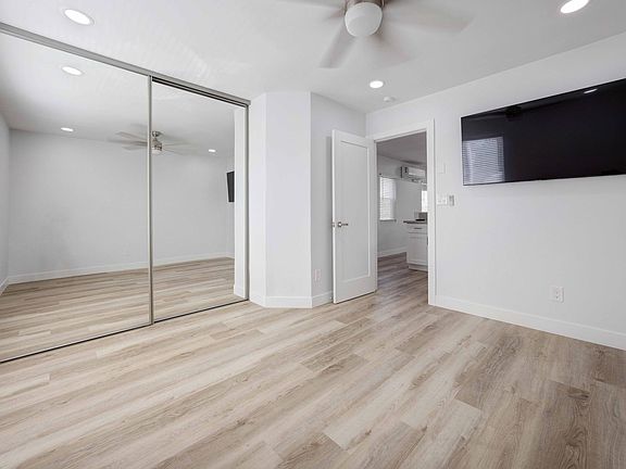 5th image of 4919 Long Branch Ave