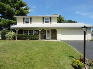 8241 N Carrolton Ct, Hanover Park, IL 60133