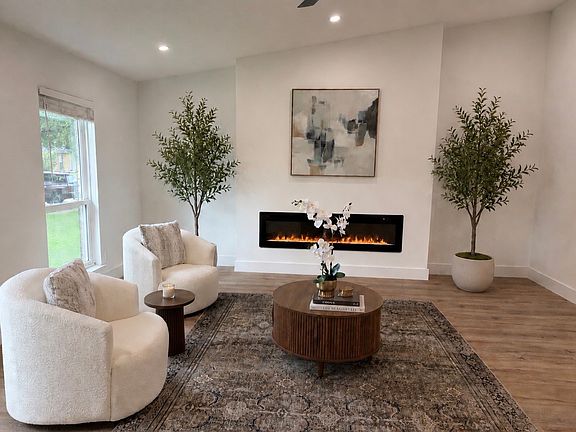 2nd image of 5404 Rice Dr